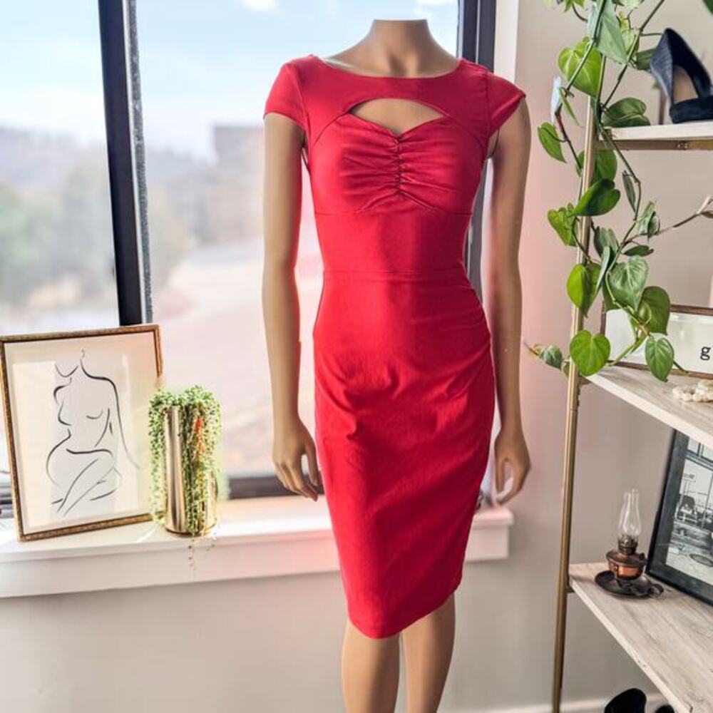 Mod Cloth, “Dear Fiery” Dress, Sweetheart Neckline, Cut Out, Tapered Waist, SZ-S